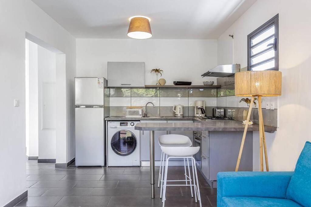 Corail - Maison 2 Chambres A 50 M De La Plage De L'Etang-Sale-Les-Bains Экстерьер фото